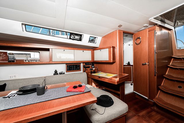Beneteau Oceanis 45 | Theia