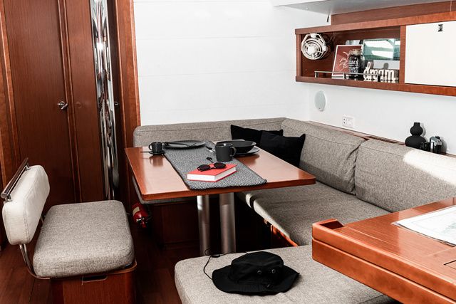 Beneteau Oceanis 45 | Theia