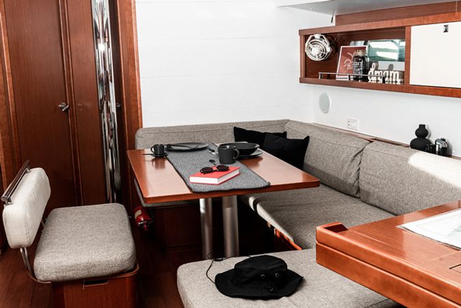 Beneteau Oceanis 45 | Theia
