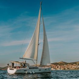 Beneteau Oceanis 45 | Theia