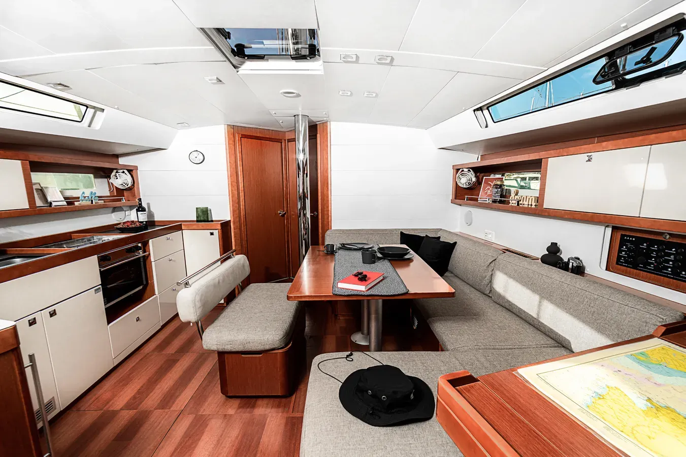 Beneteau Oceanis 45 | Theia