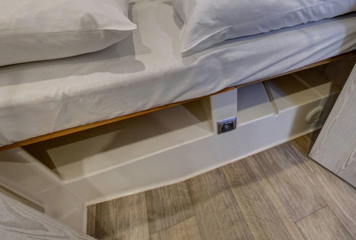 Le Boat Horizon 4 | PF Chertsey