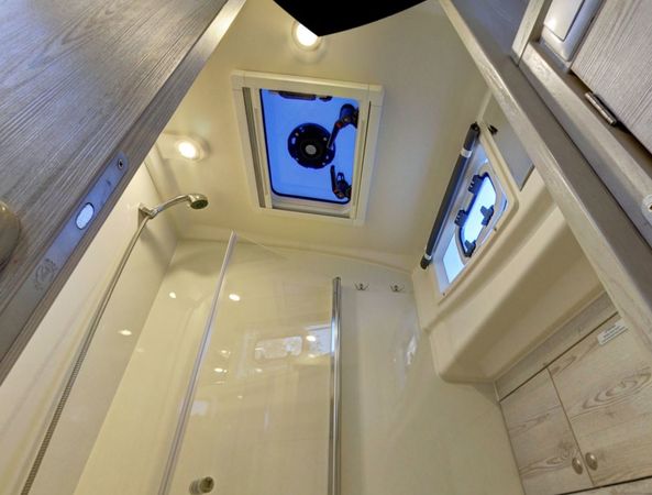 Le Boat Horizon 4 | PF Chertsey