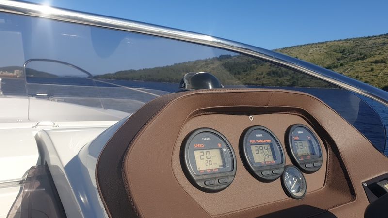 Sessa Key Largo 24 | Panika