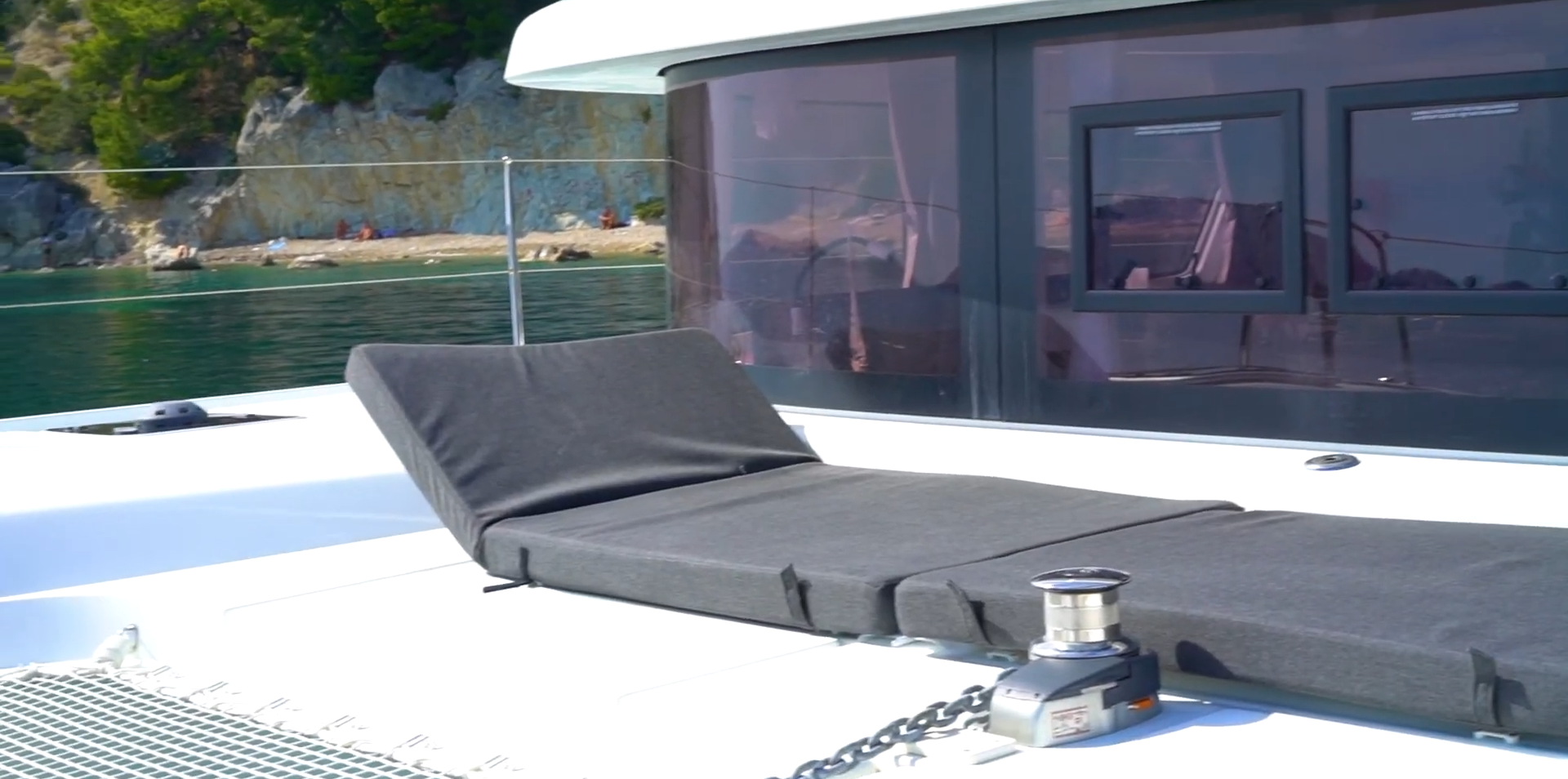 Lagoon 42 | Blackbird