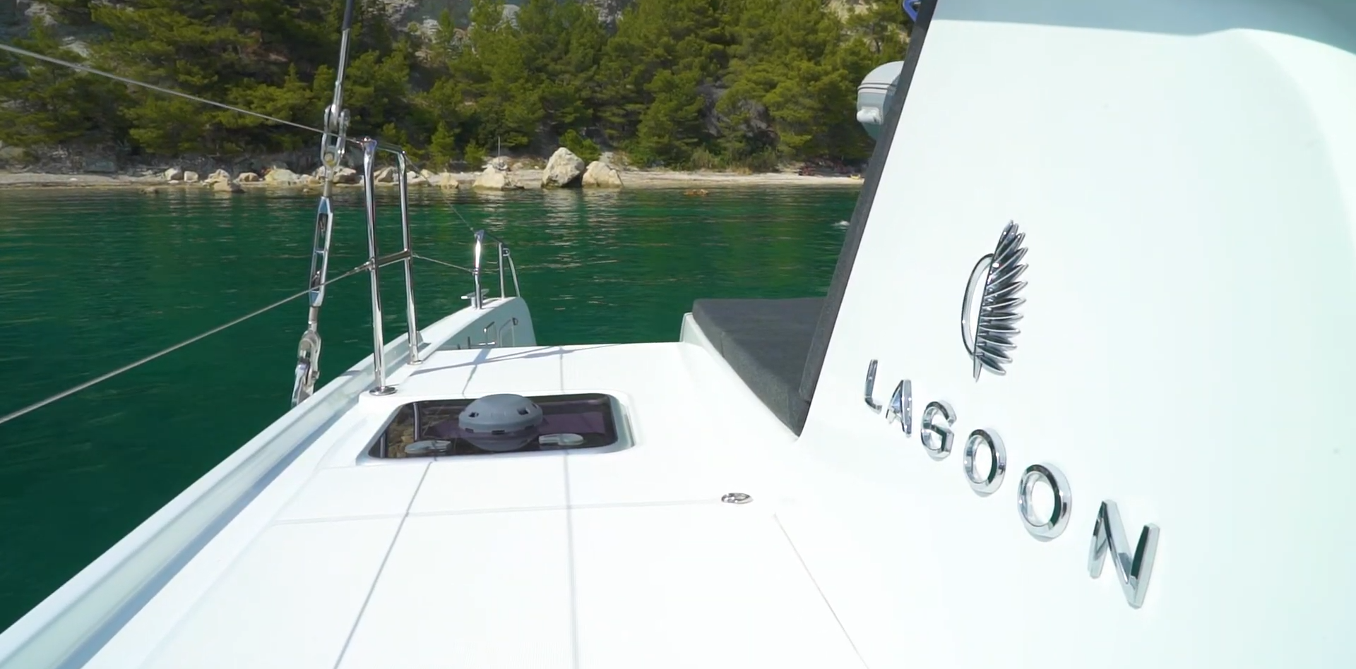 Lagoon 42 | Blackbird