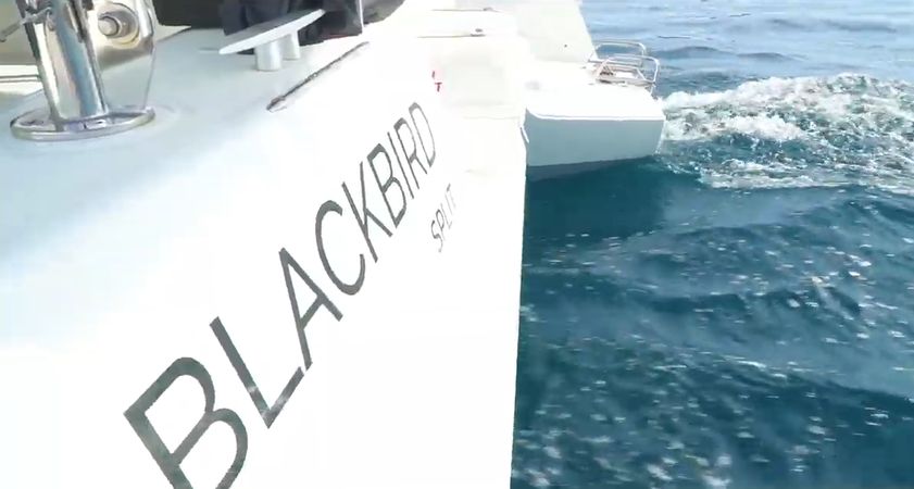 Lagoon 42 | Blackbird