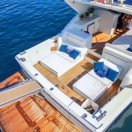 Uniesse 48 | Far and Wide