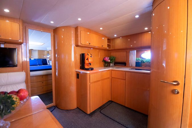 Uniesse 48 | Far and Wide