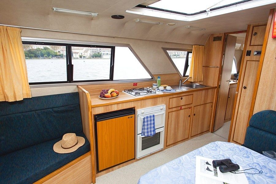 Houseboat Le Boat Cirrus B BF Hindeloopen 2 For Rent - Netherlands ...