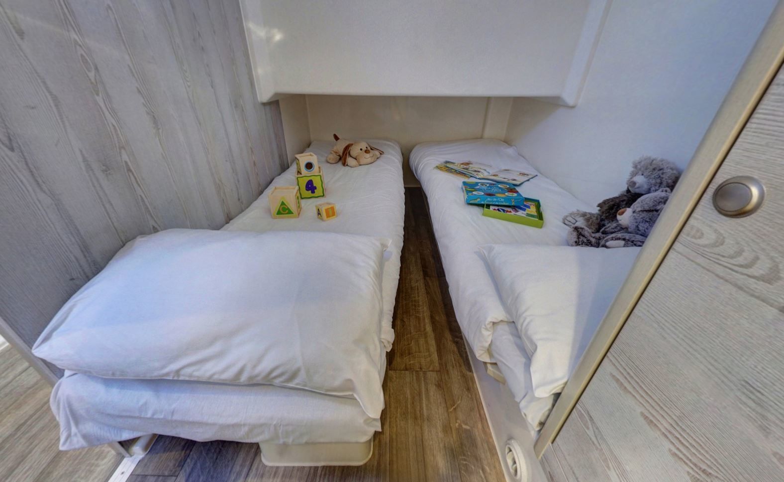 Le Boat Horizon 3 | PF Smiths Falls 4