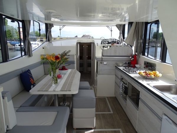 Le Boat Horizon 4 | Premier 37