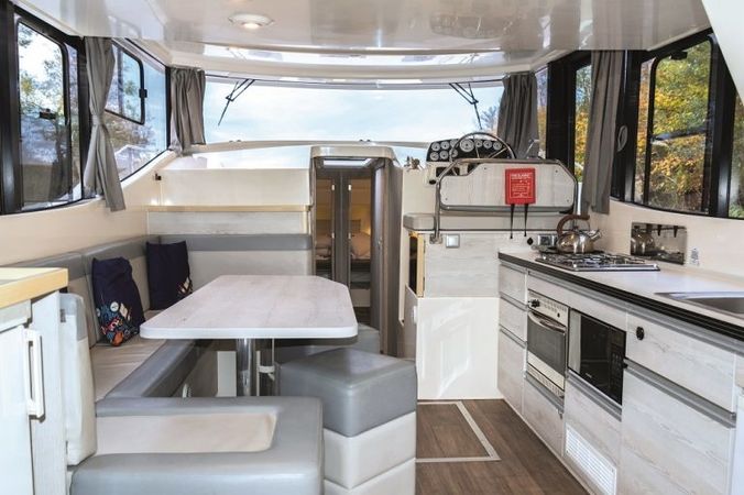 Le Boat Horizon 4 | PF Cassafieres 3