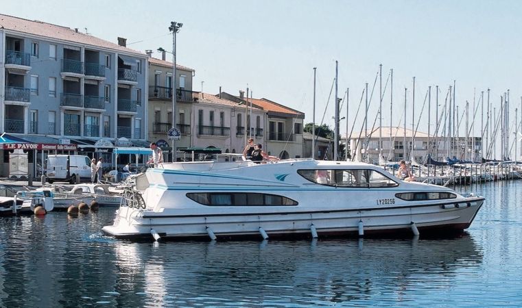 Le Boat Magnifique | CF Laggan 2