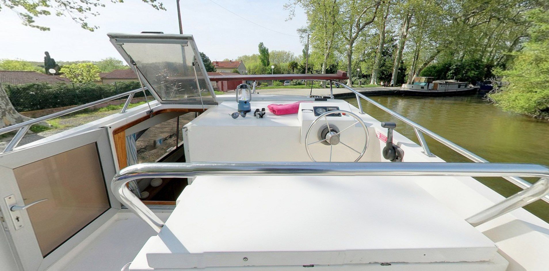 Le Boat Countess | Budget 12