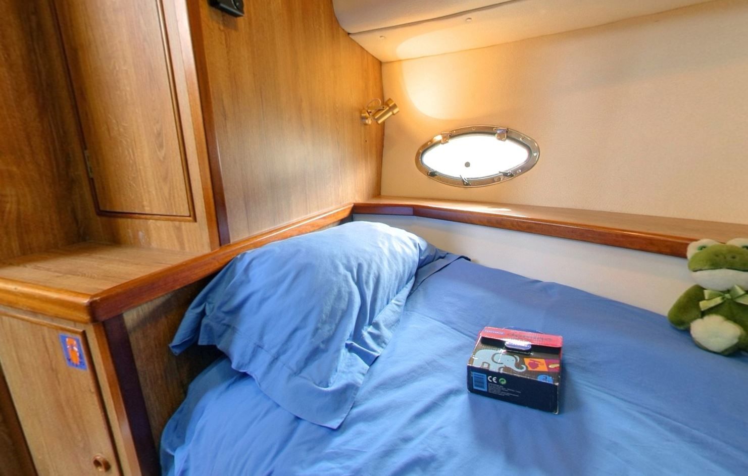 Le Boat Countess | Budget 12
