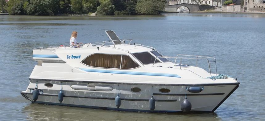 Le Boat Countess | Budget 15