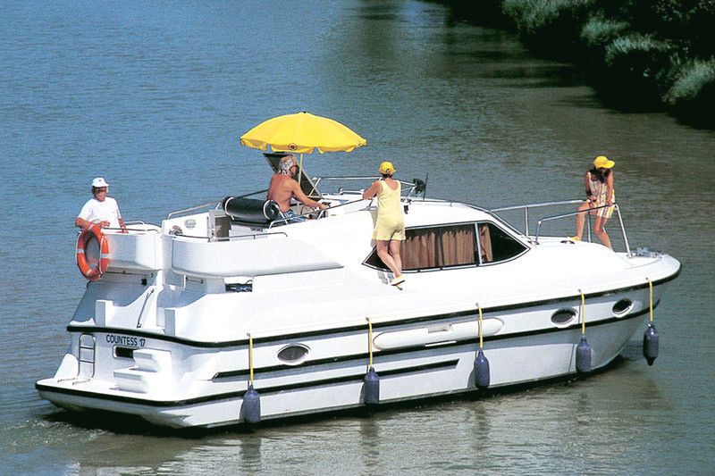 Le Boat Countess | Budget 2