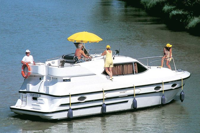 Le Boat Countess | Budget 2