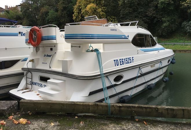 Le Boat Countess | Budget 11