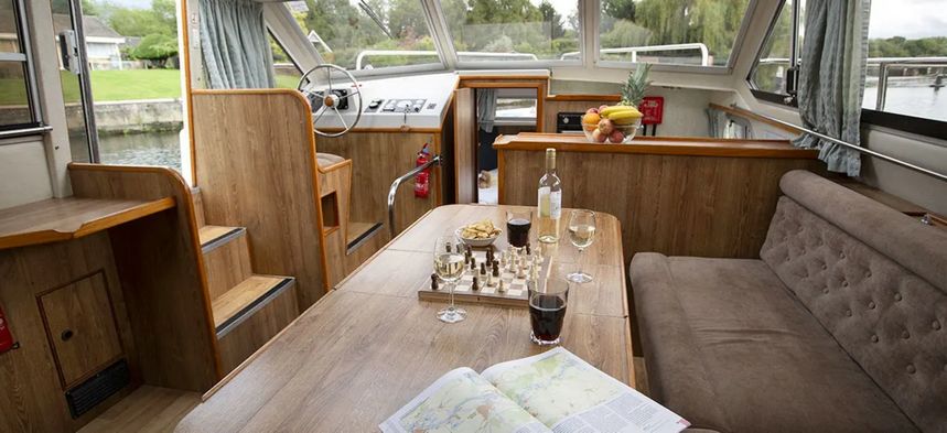 Le Boat Crusader | Budget 32
