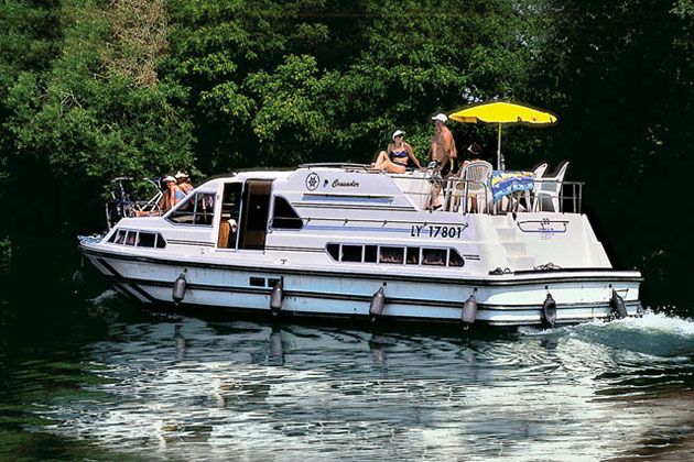 Le Boat Crusader | Budget 28