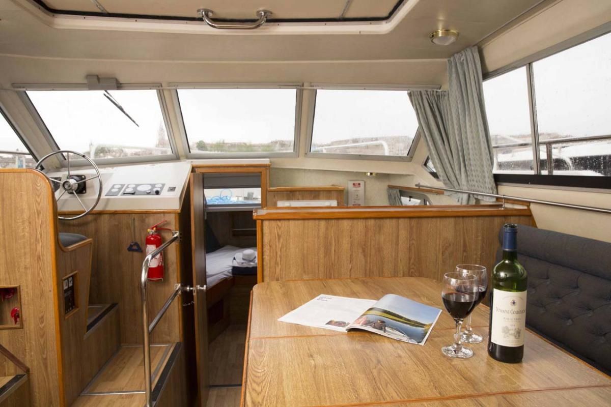 Le Boat Crusader | Budget 28