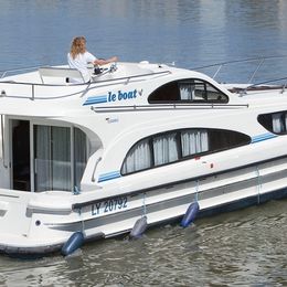Le Boat Elegance | CF Laggan 1