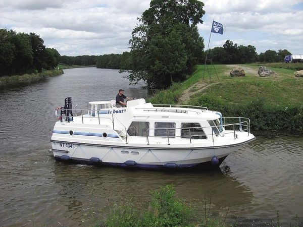 Le Boat Sheba | Budget 15