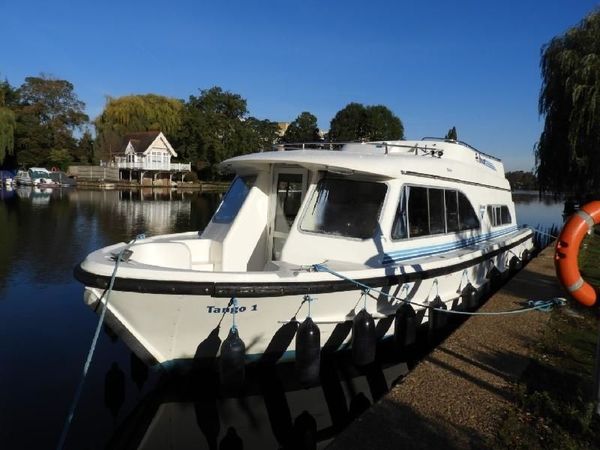 Le Boat Tango | CF Chertsey
