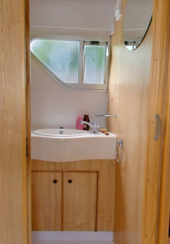 Le Boat Tango | CF Chertsey