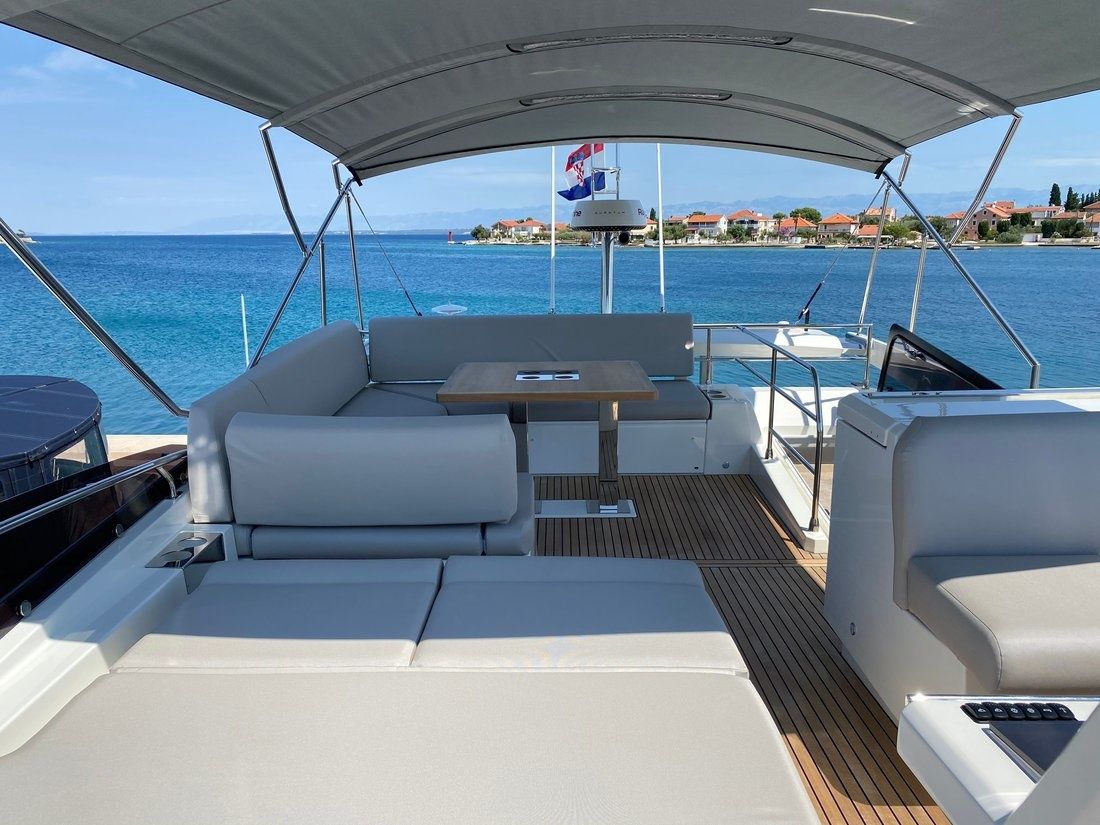 Prestige 590 | The Sun