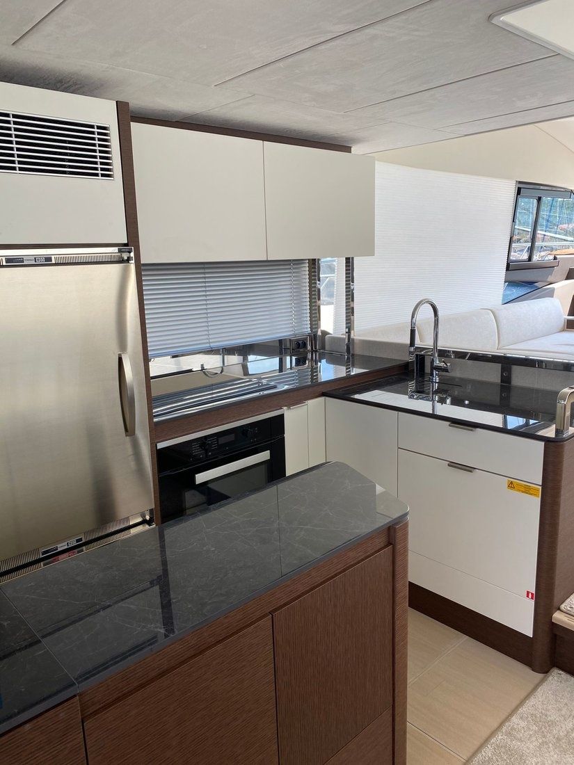 Prestige 590 | The Sun