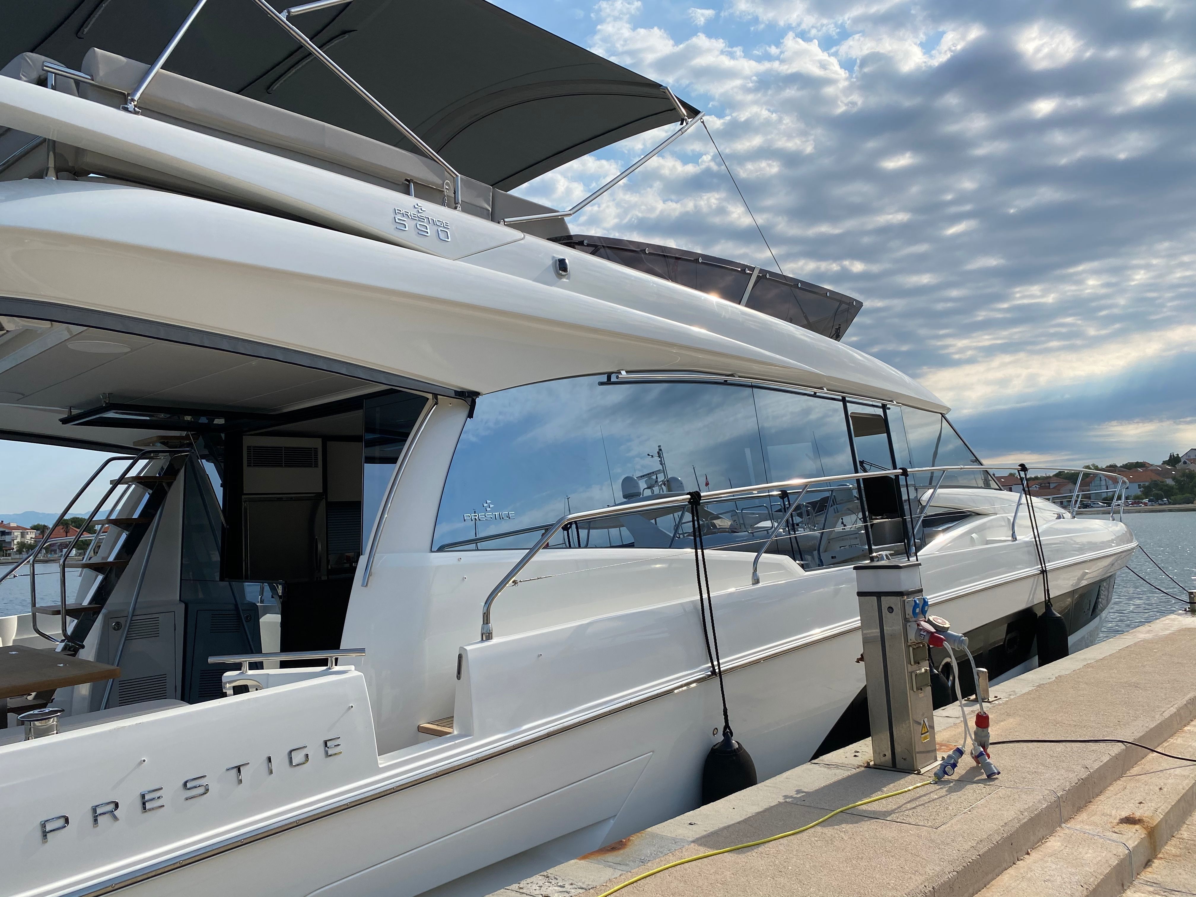 Prestige 590 | The Sun