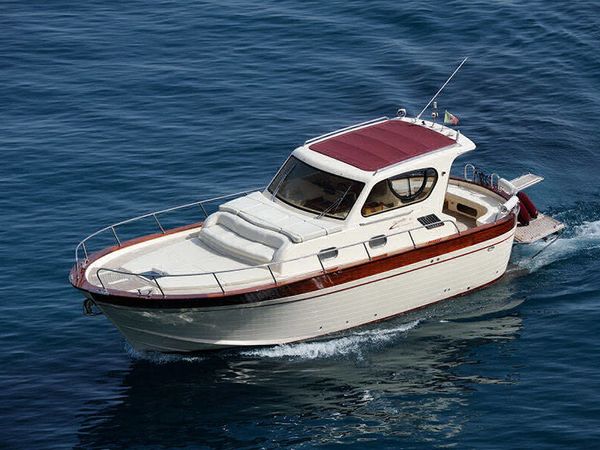 Tecnonautica Jeranto 10 | Lucy