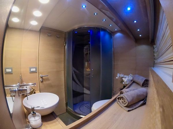 Jaguar 76 | Yacht Mind