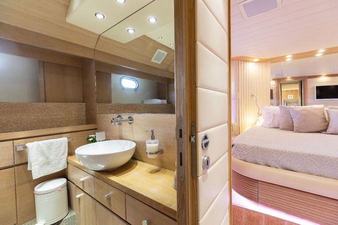 Jaguar 76 | Yacht Mind