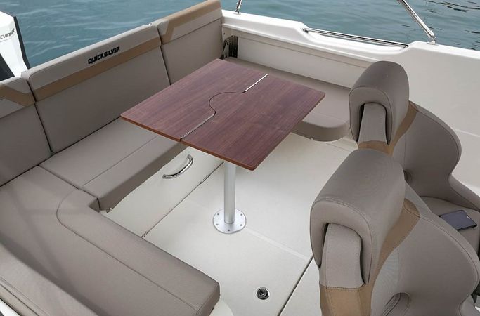 Quicksilver 755 | Sundeck