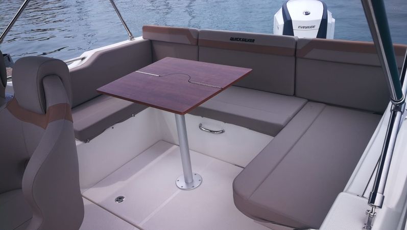 Quicksilver 755 | Sundeck