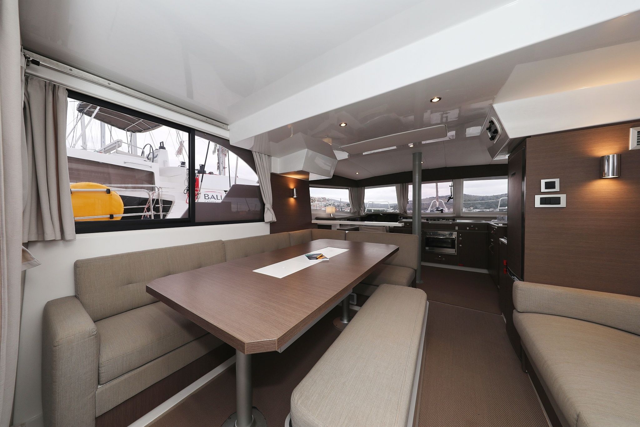 Bali Catspace | Queen Bee