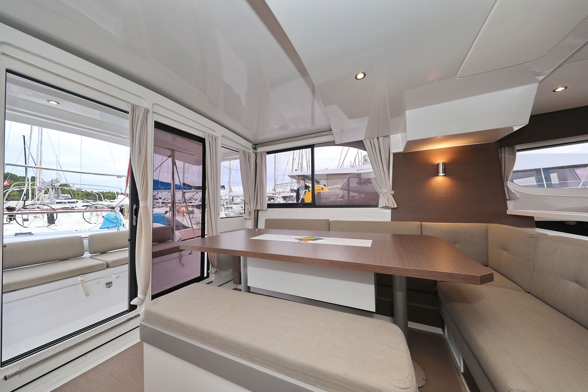 Bali Catspace | Queen Bee