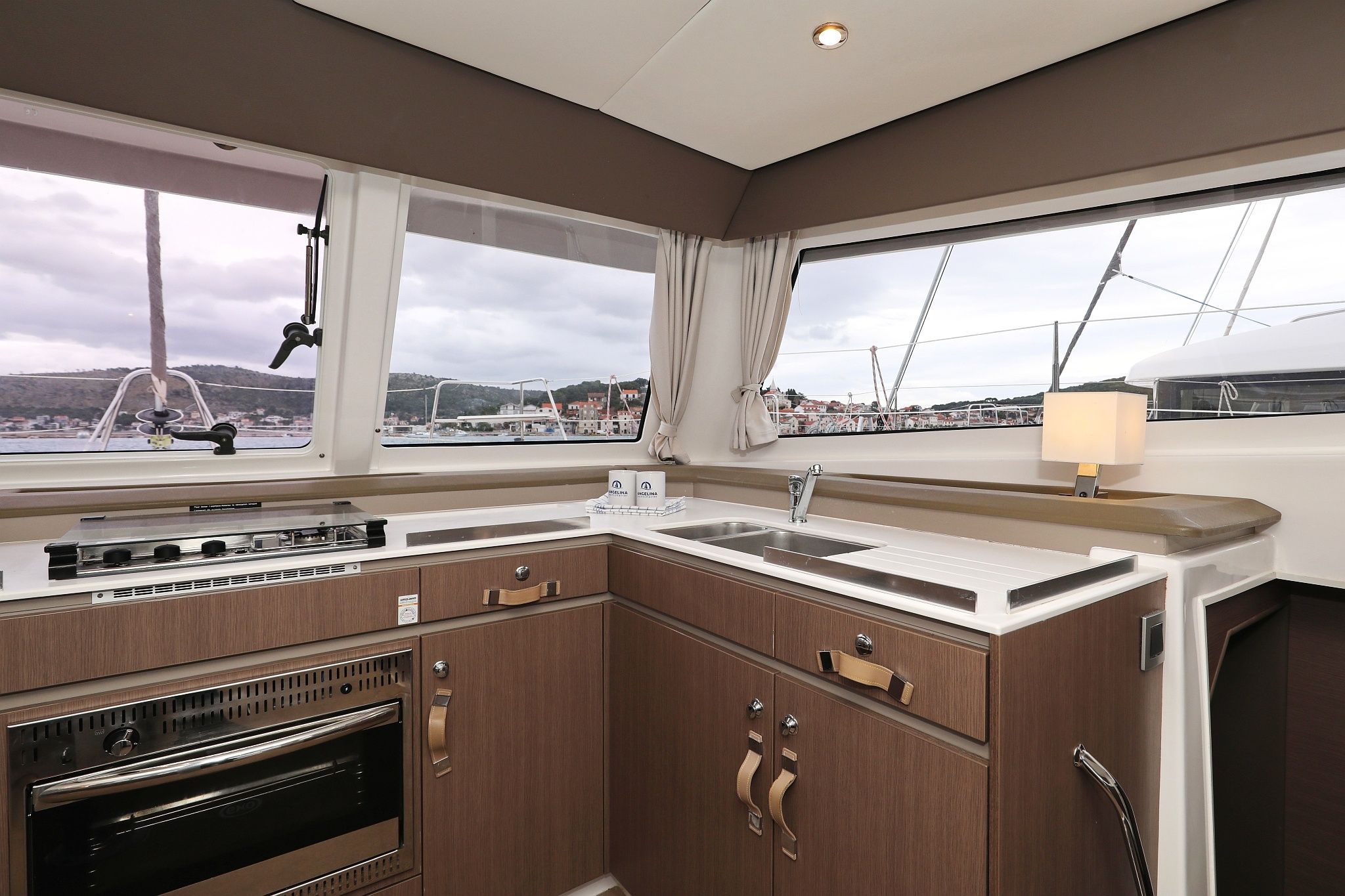 Bali Catspace | Queen Bee