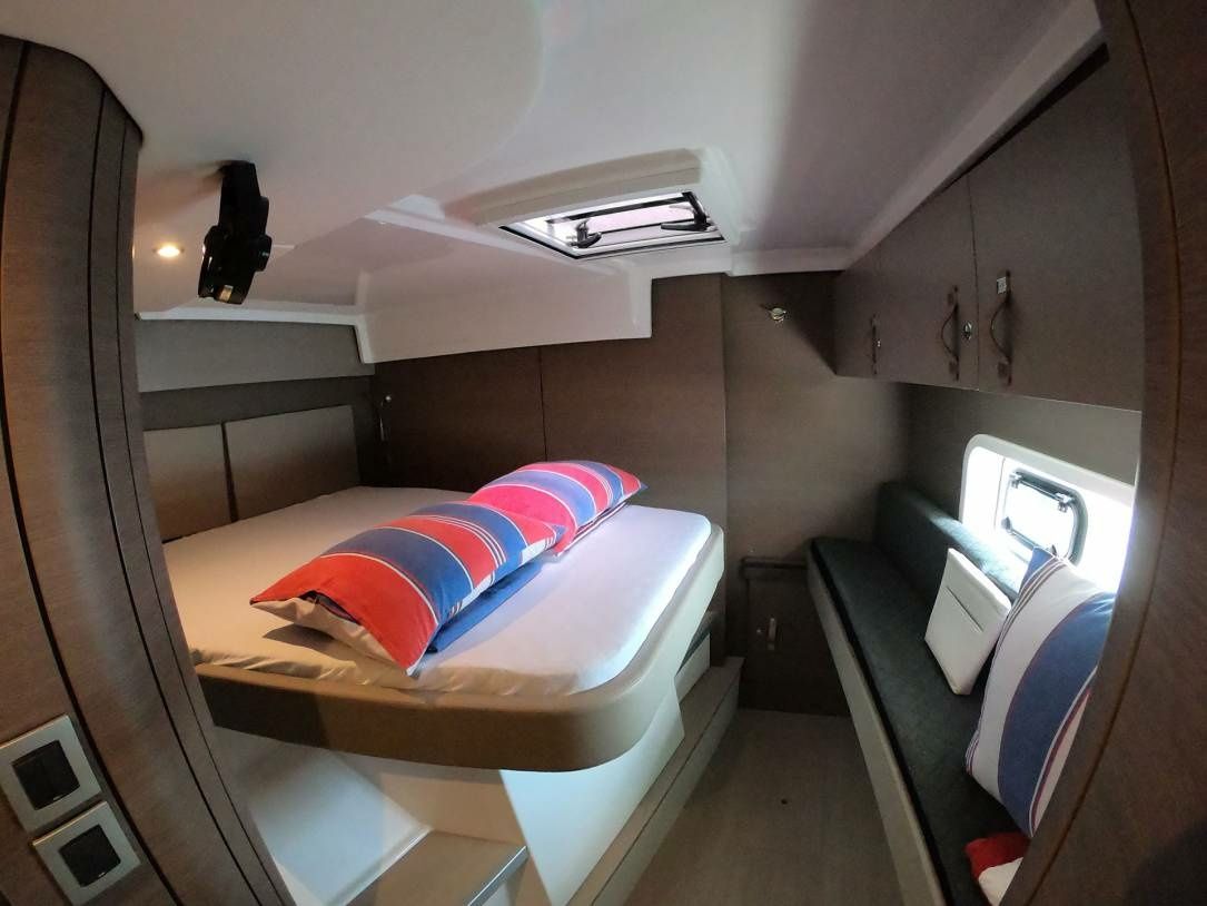 Bali Catspace | Queen Bee