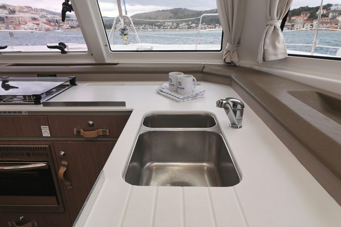 Bali Catspace | Queen Bee