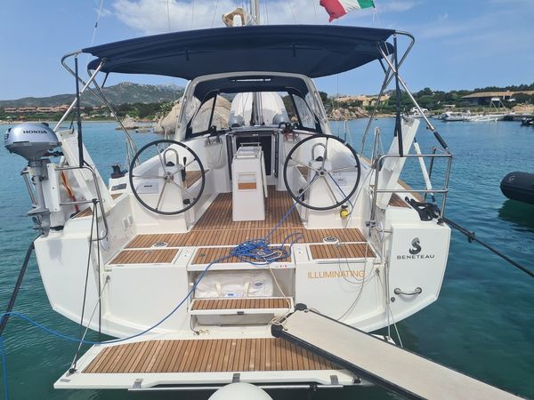 Beneteau Oceanis 38.1 | Illuminating