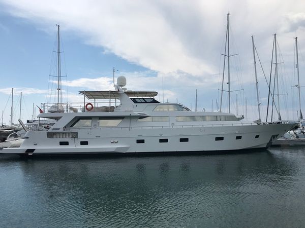 Heesen 83 | Aqua Virgin