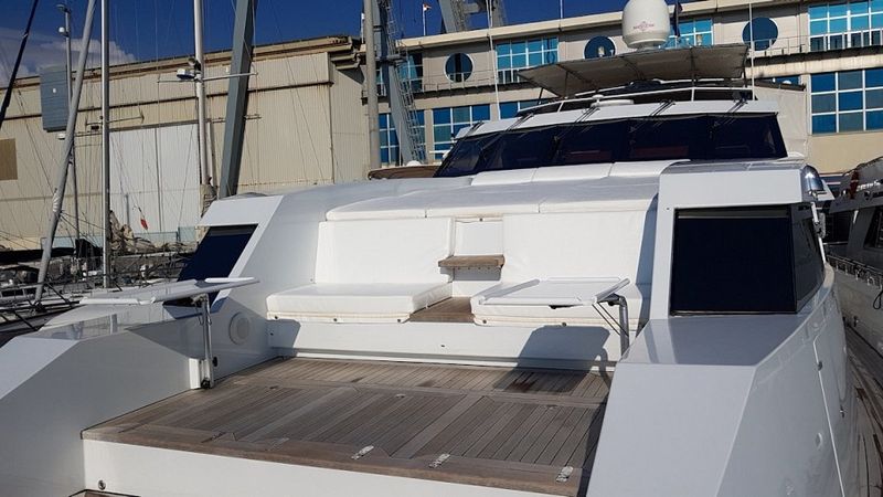 Heesen 83 | Aqua Virgin