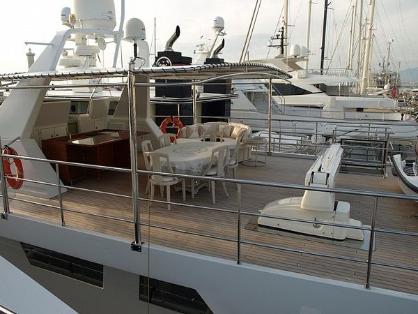 Heesen 83 | Aqua Virgin