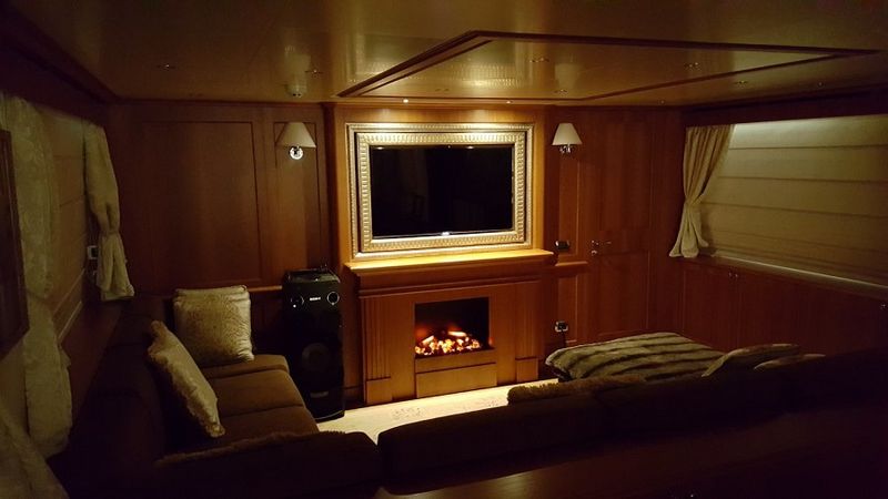 Heesen 83 | Aqua Virgin