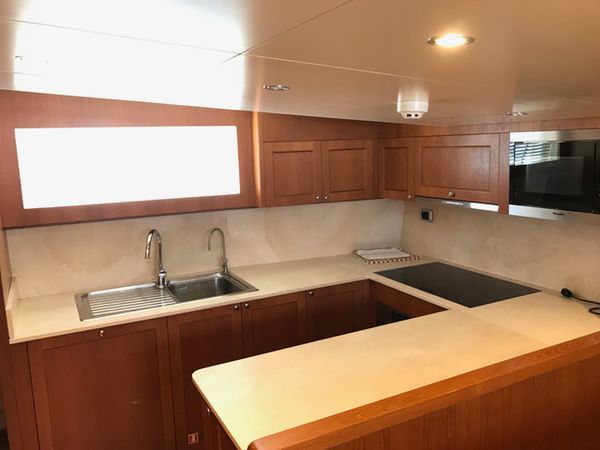 Heesen 83 | Aqua Virgin